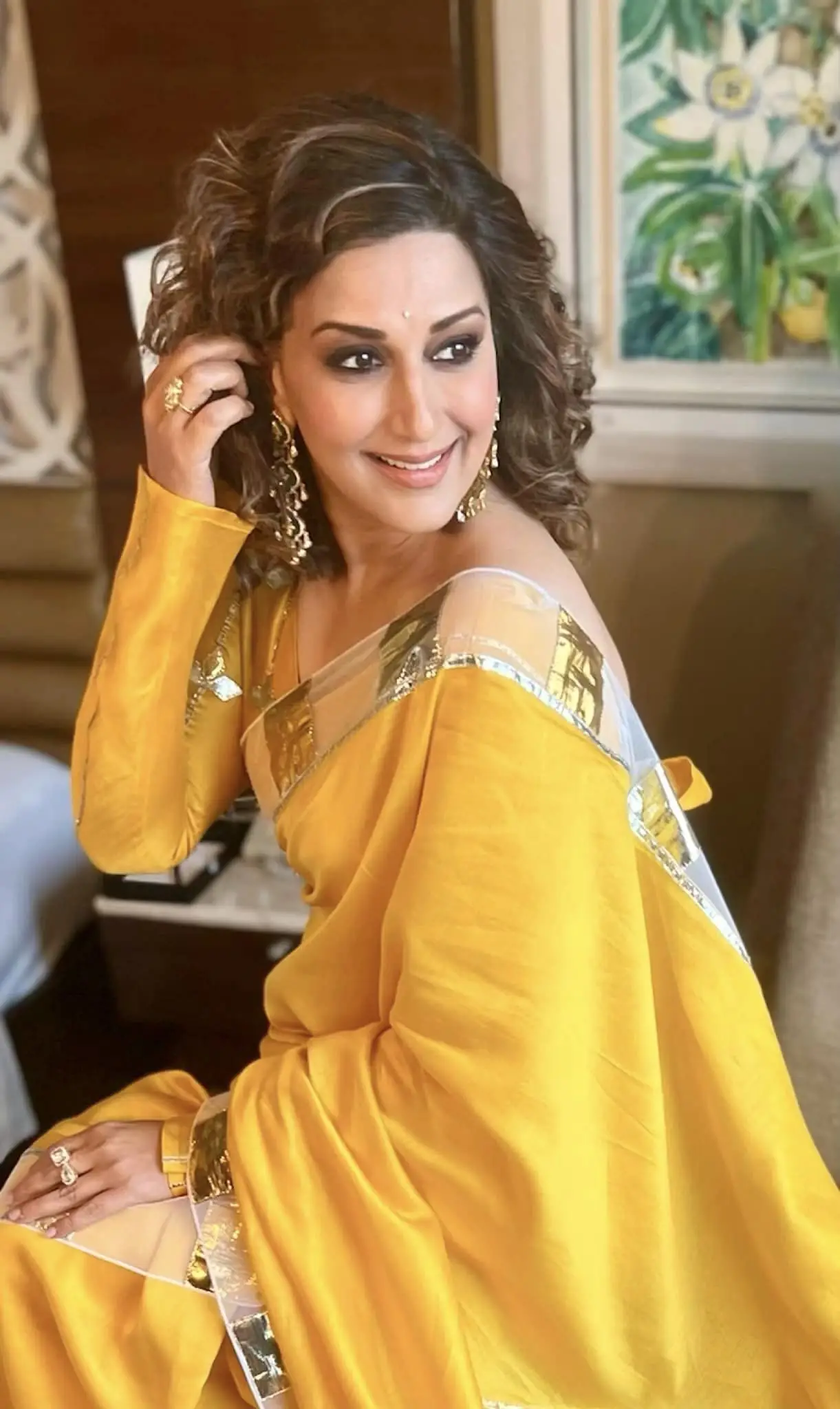 INDIAN ACTRESS SONALI BENDRE IN YELLOW SAREE BLOUSE 2